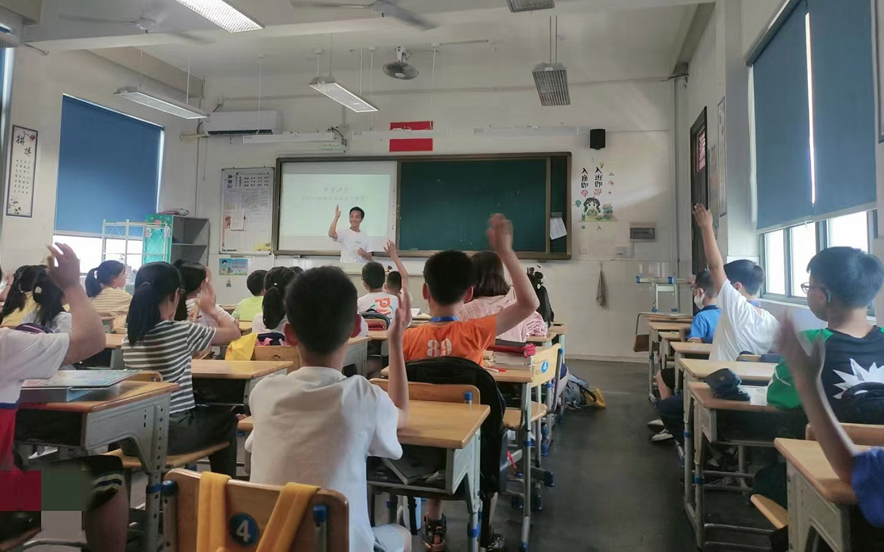 龙陵冯家小学